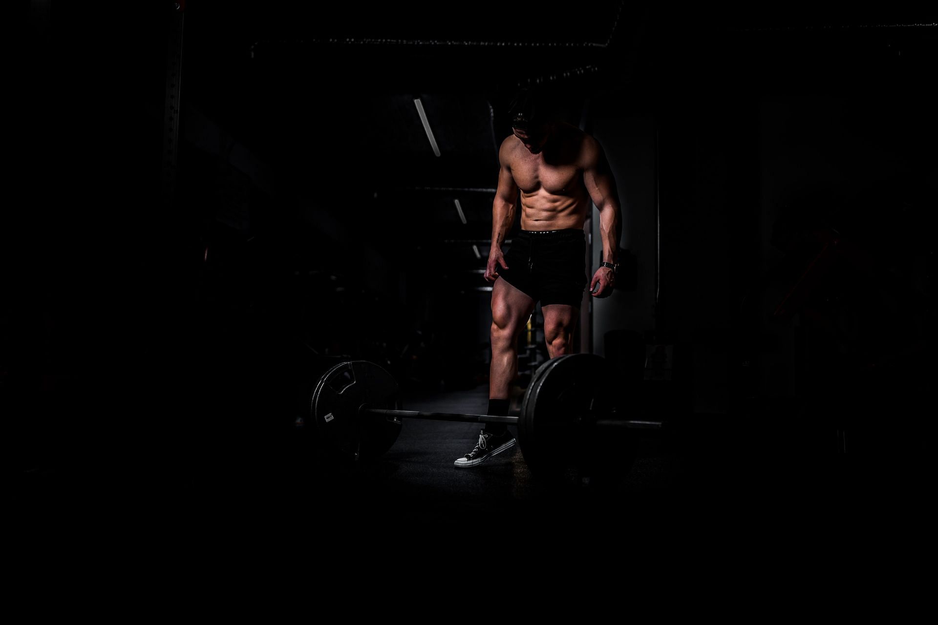 The best plan is to alternate 2-3 days of high-intensity resistance training with 2-3 days of high-intensity cardio (Photo by Anastase Maragos on Unsplash)